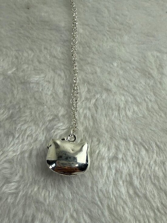 Hello Kitty Jewelry - Hello Kitty necklace in silver
